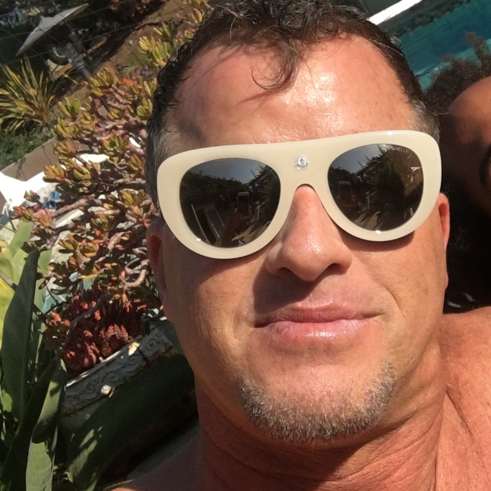 Meet your Posher, Derek